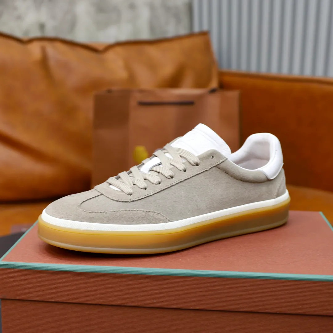 Men's Men's Shoes💰540💰••New Products•• LoroPian*_Noyo-Pianya New men's casual moral training sneakers, LP lace-up casual shoes!  Made of original imported soft cowhide and suede fabric, it highlights the sporty style. The heel is decorated with logo embossing and the original molding. The raw rubber translucent sole combined with the color welt adds a sense of modernity to the shoe. The shoe is overall refreshing and easy to match with style. It has a full cowhide lining for the feet. The original box packaging at the counter comes with wooden balls and a dust bag! Size: 38-44 (.45 customized)